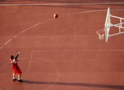 开云官网-湖人横扫掘金，杰伦·布朗三分雨点燃全场