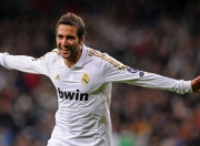 开云棋牌APP-快船碾压雄鹿，利拉德孤胆英雄扛起全队