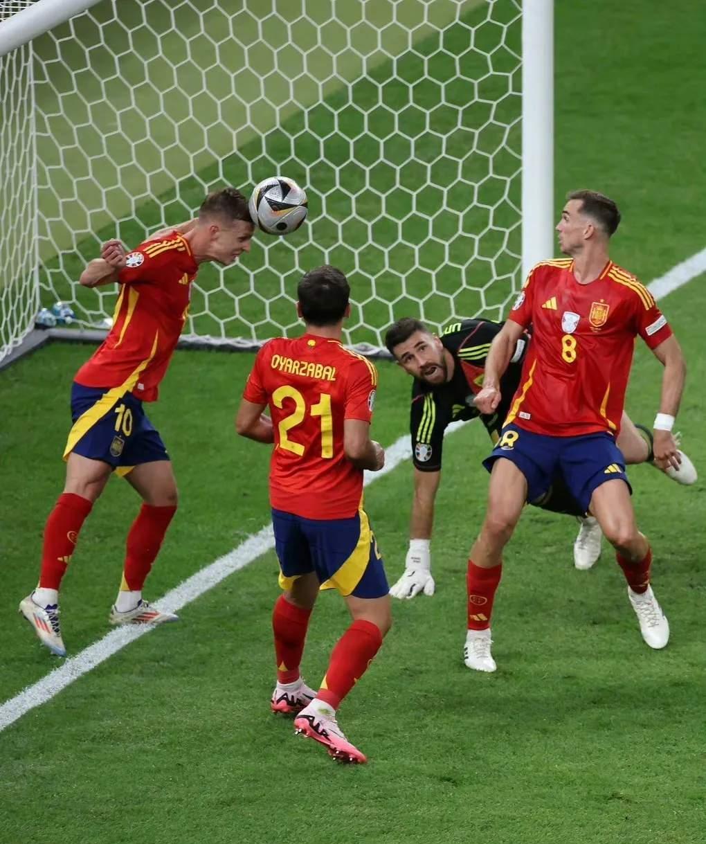 激动人心的比赛上演，球员们表现出色