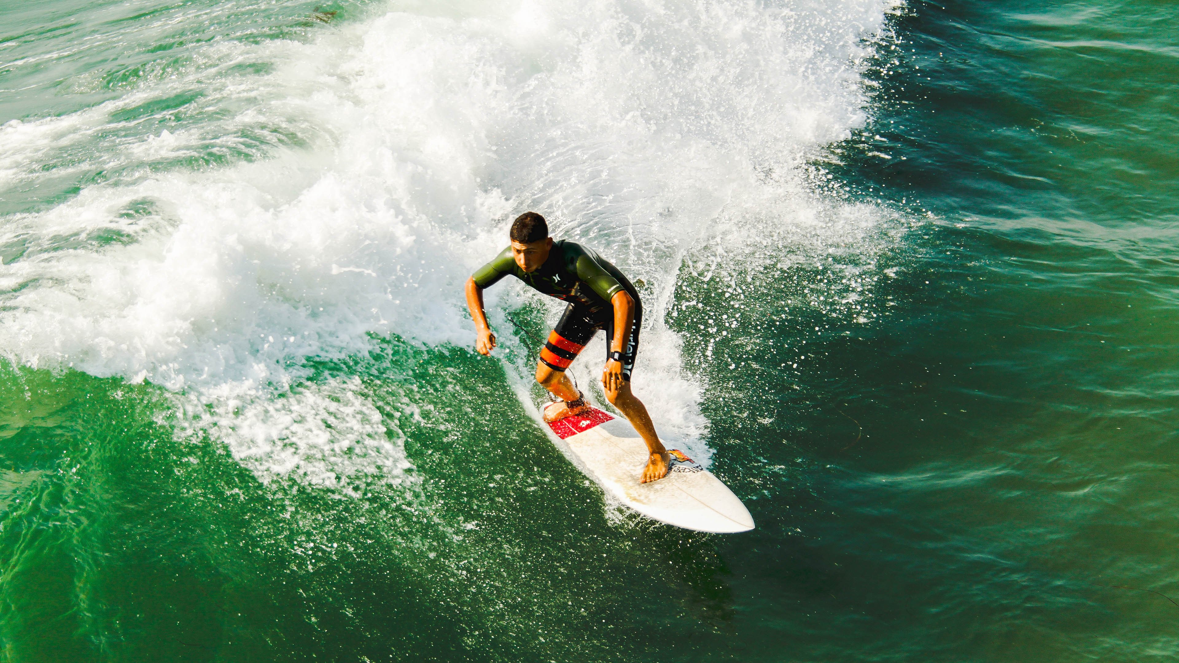 速胜风暴，老鹰奇袭雄鹿，季后赛格局暗流涌动